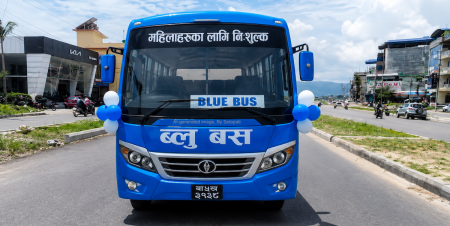 'हिजो दलीयकरणको विरोध गर्ने रास्वपाले आज सार्वजनिक बसमै दलीयकरण गर्न थाल्यो'