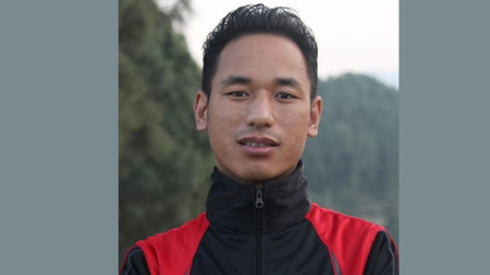 प्रमुख प्रशासकीय अधिकृत हेमराज घर्तीमगर। तस्बिरः थवाङ गाउँपालिकाको वेबसाइट।