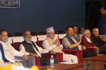 कांग्रेस किचलोले लियो 'अल्टिमेटम' को रूप