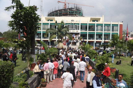 सभापतिमा ३ सहित पदाधिकारीमा ३० जनाको उम्मेदवारी, वरिष्ठ उपसभापतिमा विश्वप्रकाश निर्विरोध