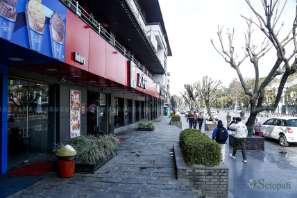 सुनसान बन्यो दरबारमार्ग (तस्बिरहरू)