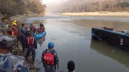 तस्बिरः रासस