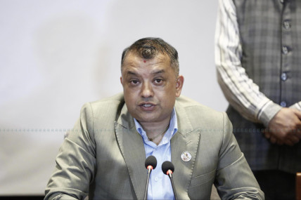 गगन थापाले केन्द्रीय समिति बैठकमा नेताहरूलाई दिए यस्तो जबाफ