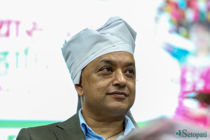 आगामी निर्वाचनमा कम्तिमा १०० स्थानीय तहको प्रमुखमा महिला उम्मेदवार बनाउँछौं– गगन थापा