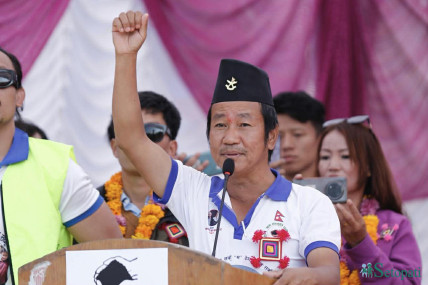 पूर्वबाट चुनावी सभा गर्दै हर्क साम्पाङ आइपुगे काठमाडौं (तस्बिरहरू)