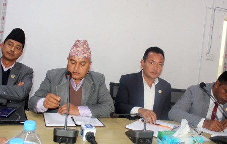 तस्बिरः रासस