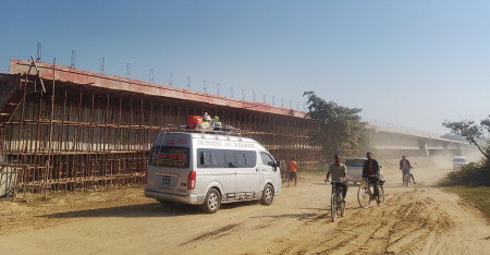 हुलाकी सडक बन्दैछ पूर्वपश्चिम राजमार्गको विकल्प