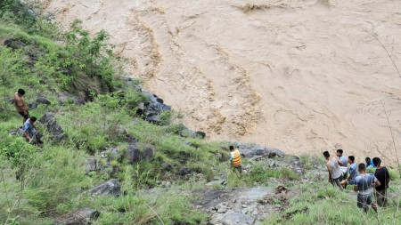 कर्णालीमा खसेको गाडीको चालक र सहचालक सहोदर दाजु-भाइ
