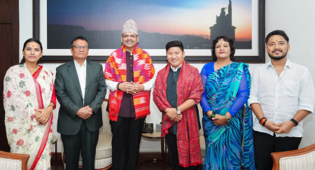 तस्बिर स्रोत- देवेन्द्र फडणवीसको फेसबुकबाट।