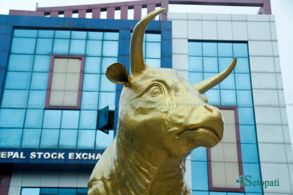बजार बढे सेयर बेचेर बाहिरिन्छु भन्नेहरू अहिले किन्दै छन् कि बेच्दै?