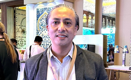 ७ वटा होटलको सुपरिवेक्षण गर्छन्, भन्छन्– विदेशिने सोच नै थिएन, लेखेको रहेछ!