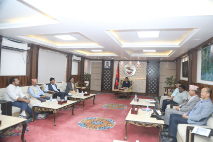तस्बिरः सभामुख घिमिरेको सचिवालय।