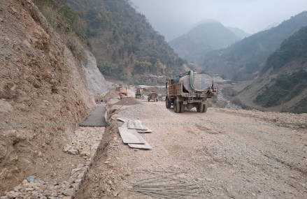 १८ वर्षमा ४४ प्रतिशत मात्रै काम, लागत बढेर ११ अर्ब
