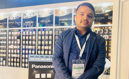 एयरलाइन्सको जागिर छाडे, अहिले चलाउँछन् रेस्टुरेन्ट, मार्ट र ट्राभल कम्पनी