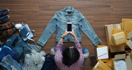 घरै बसी बसी यसरी बेच्न सकिन्छ थन्किएका आफ्ना लुगा–जुत्ता, पाइन्छ किन्न पनि