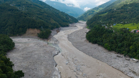 चाउचाउ आयो, तर चुह्लो बाल्ने सामान छैन, उत्तरगया–२ मा चामल, नुन, तेल पठाइदिनुस्!