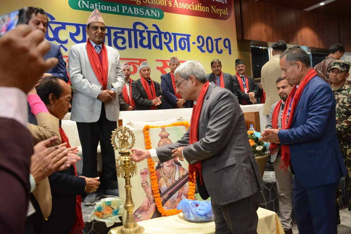 प्रक्रियागत कारणले रोकिएका अध्यादेश छिट्टै स्वीकृत हुन्छन्: गृहमन्त्री लेखक