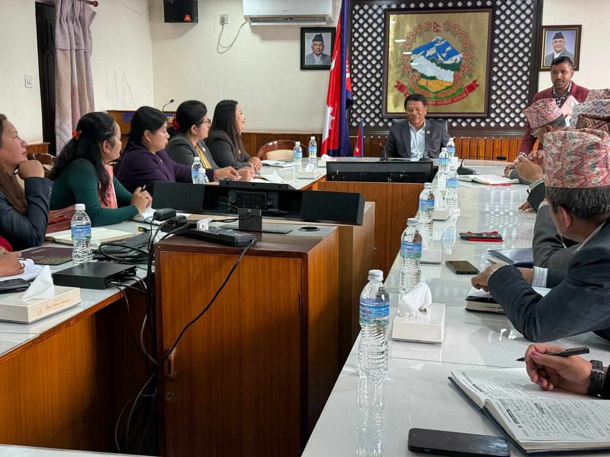 उपप्रधानमन्त्री सिंहले गरे काठमाडौंका जनप्रतिनिधिहरूसँग छलफल