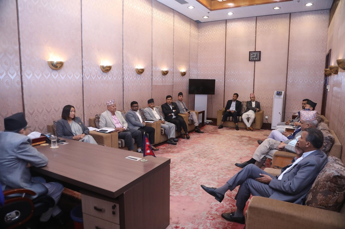 सत्ता र प्रतिपक्षीबीच मिलेन कुरा, भोलि बिहान ११ बजेसम्मका लागि प्रतिनिधि सभा बैठक स्थगित