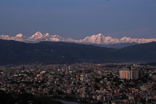 तस्बिरमा हेर्नुहोस् काठमाडौंबाट देखिएको हिमशृंखला