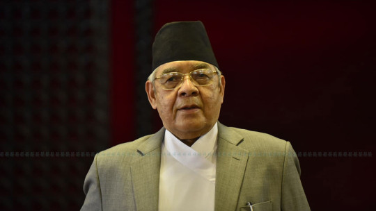 प्रधानमन्त्री बालेनलाई वामदेव गौतमको आग्रह- ओलीलाई हिरासतमा राख्ने गल्ती सच्याउनुस्