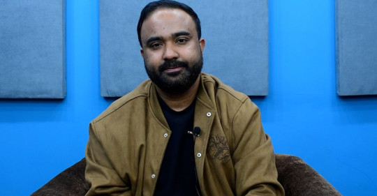 बेलायतमा एकैदिन १२० घरको ढोका ढकढक्याएका विकासको 'नेपाल फुड्स' को उडान