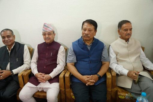 चुनदेवीमा सम्पर्क कार्यालय खोलेर देउवा पक्षको छलफल (तस्बिरहरू)