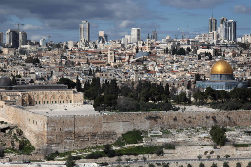 साउदी अरबमा पनि इरानको हमला, आबुधाबी र दुबईमा सुनिए ठूला धमाका