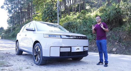 'जेइको जे–५' मा के के छन् सुविधा र फिचर, कति चल्छ? (भिडिओ सहित)