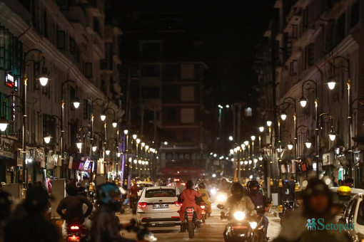 परम्परागत बत्तीले झिलिमिली न्युरोड (तस्बिरहरू)