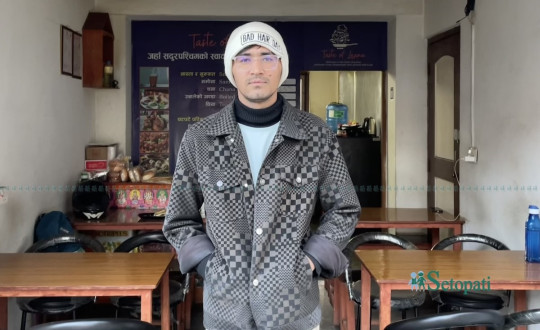 'द टेस्ट अफ लियाना' मा सञ्चालक प्रकाशसिंह रावत। तस्बिरः आर्या श्रेष्ठ/सेतोपाटी