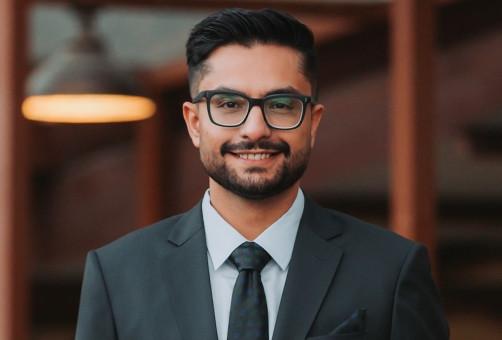 कांग्रेस–एमालेका 'हेभीवेट' नेतालाई हराएर सांसद बने, यस्ता छन् उनका योजना