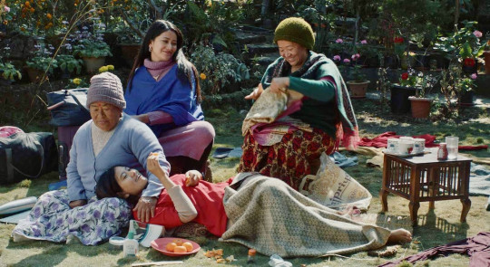 'शेप अफ मोमो' फिल्मको एक दृश्य।