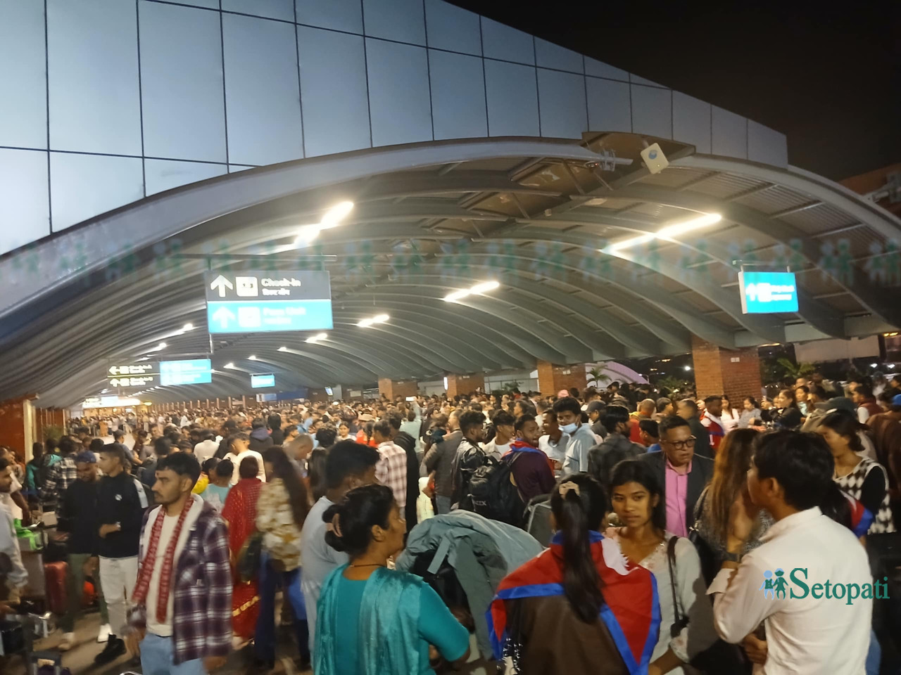Airport9-1760113625.jpg