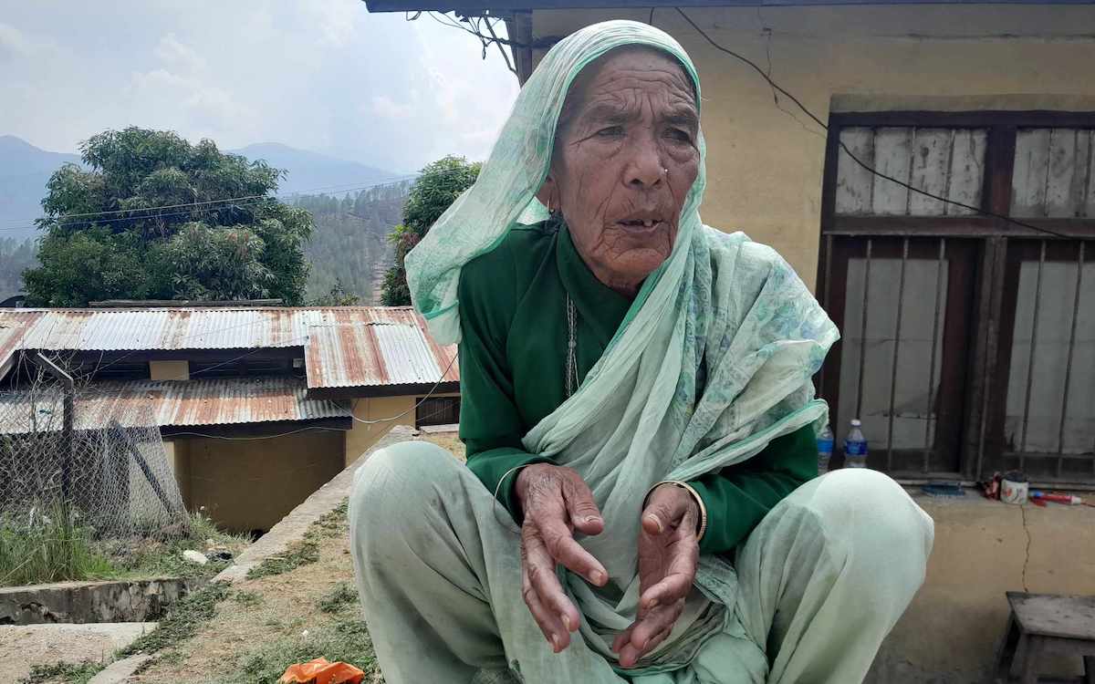'ठूला नेता कोही चिन्दिनँ, को मनपर्छ भन्नु!'