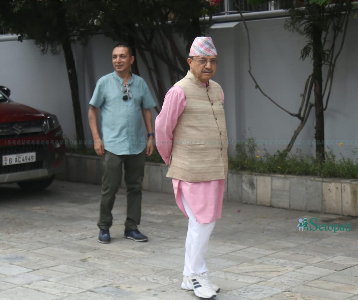 Congress-Khadka-Meeting_NPL-(3)-ink-1783070839.jpeg