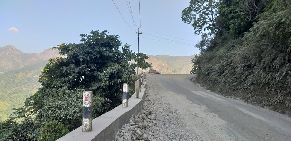 पहिरोले दाङ–सल्यान सडक खण्ड अवरूद्ध