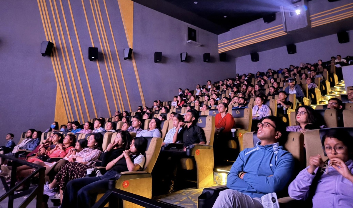 तस्बिरः अभिनेत्री स्वस्तिमा खड्काको फेसबुकबाट