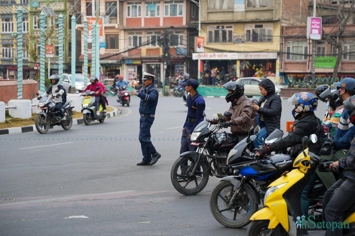 Election-police-on-Duty-Kathmandu-traffic_NPL6-ink-1772174045.jpeg