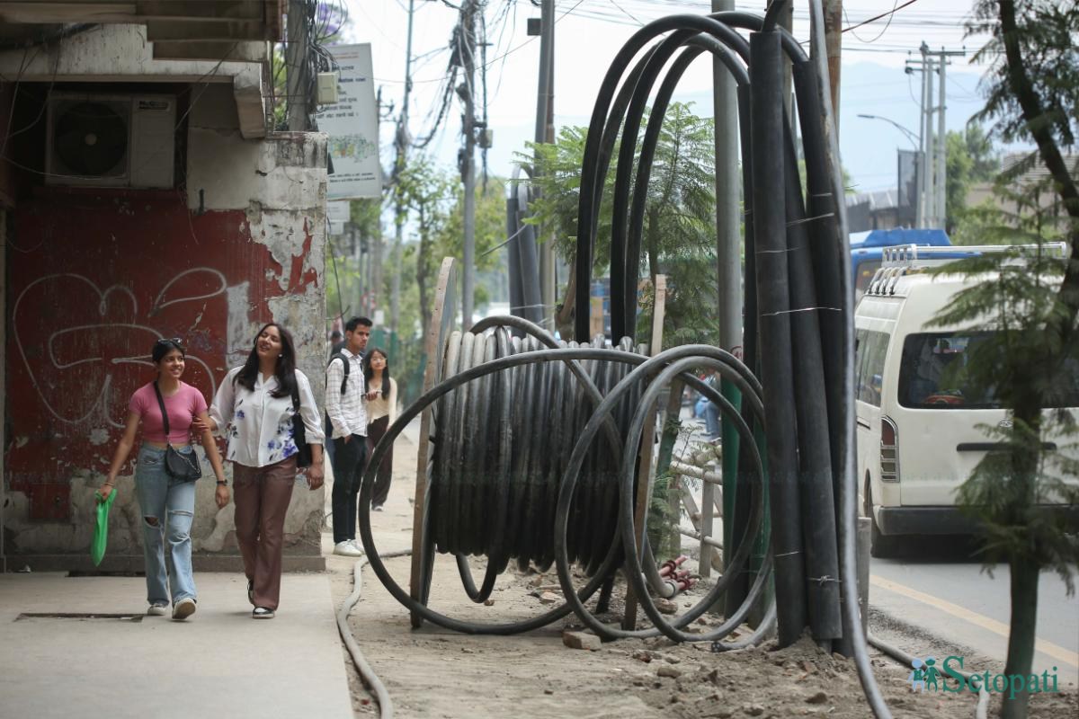 Footpath_Nepal-Photo-Library-194-ink-1746243670.jpeg