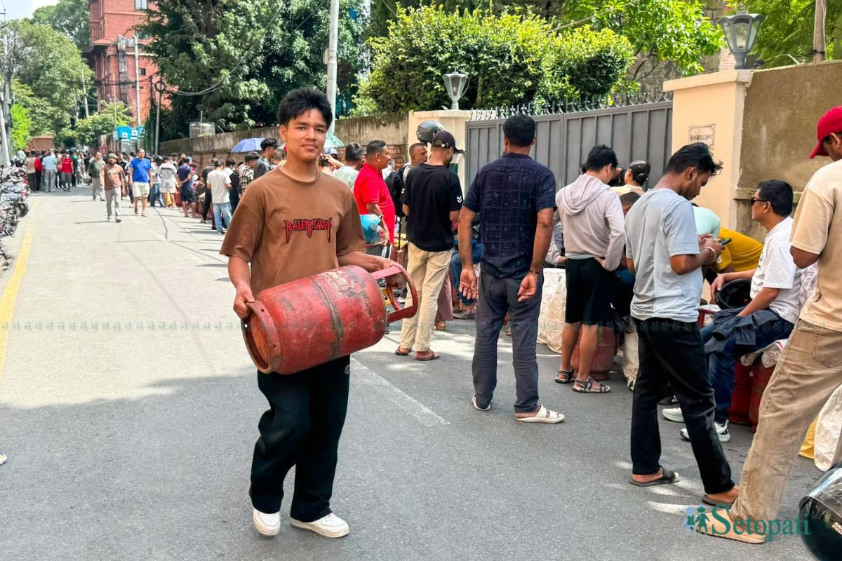 Gas-line_Nepal-Photo-Library13-ink-1786774139.jpeg