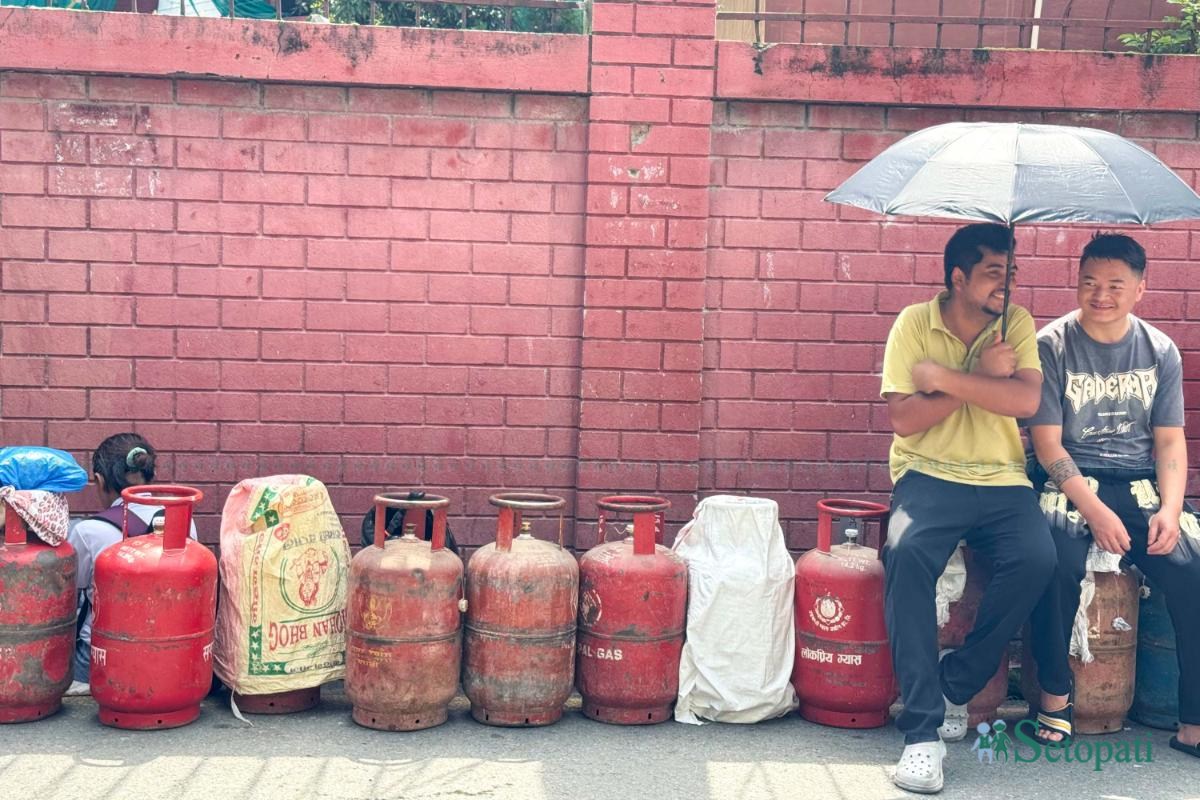 Gas-line_Nepal-Photo-Library17-ink-1786774139.jpeg