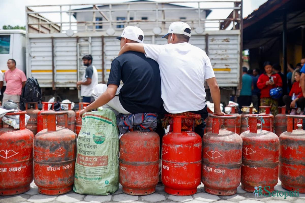 Gas-shortage_nigam-line_NPL-(9)-ink-1786874270.jpeg