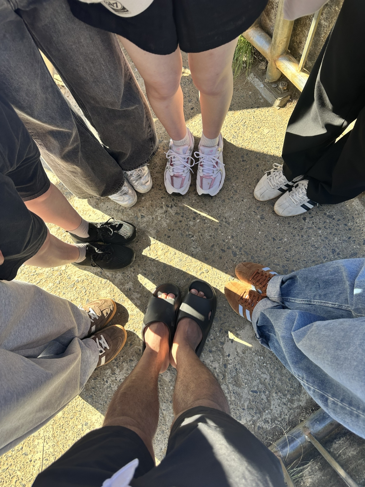 Hike-in-slipper-(2)-1776497161.jpeg
