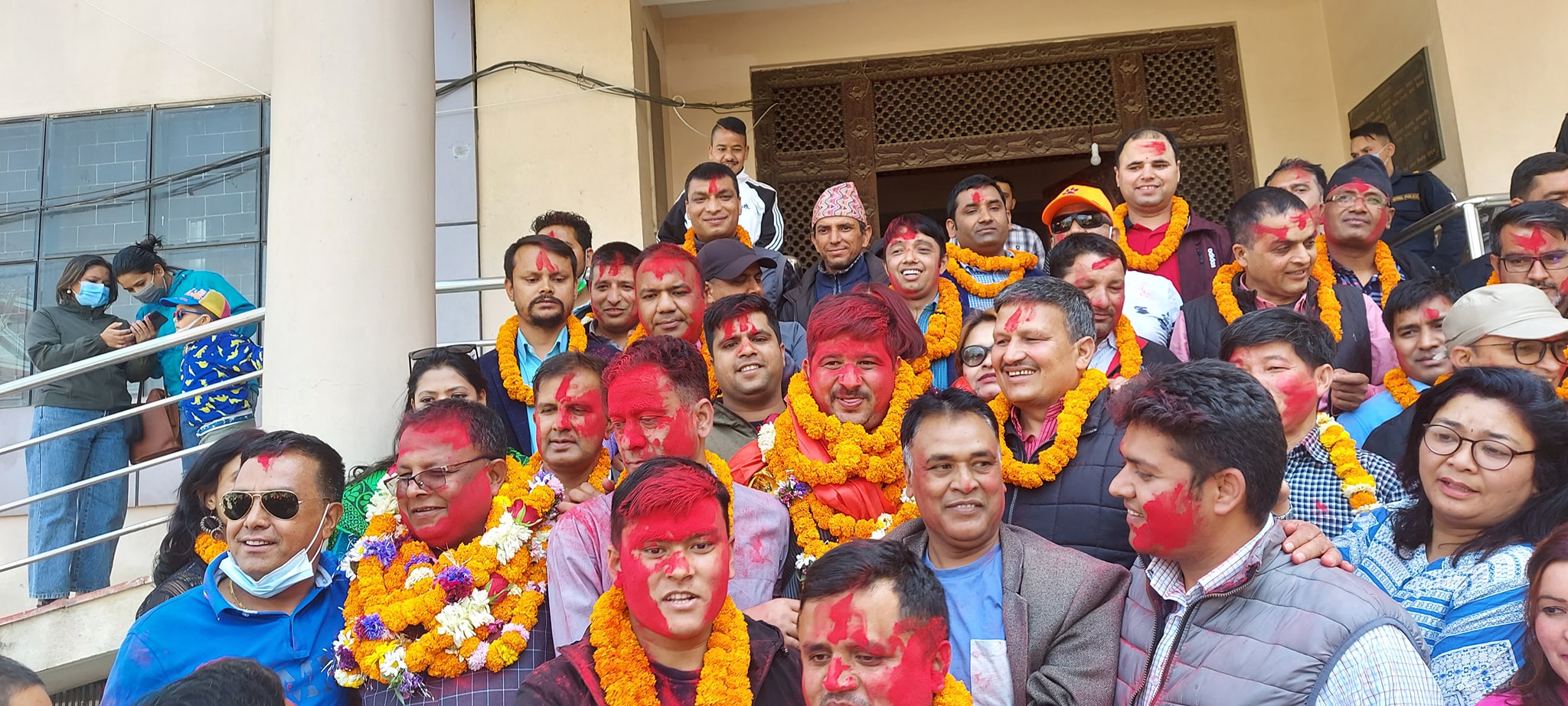 जितपछि खुसीयाली मनाउँदै पोख्रेल नेतृत्वको गठबन्धन।