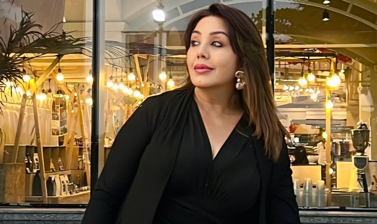 तस्बिरः करिश्मा मानन्धरको फेसबुकबाट