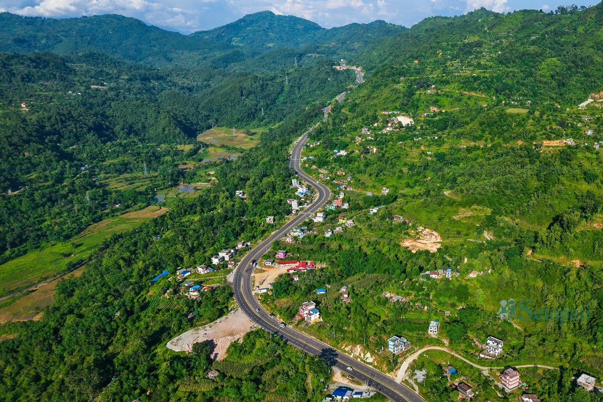Kathmandu--Pokhara-highway-Nepal-photo-Library_NPL25-ink-1752569536.jpeg