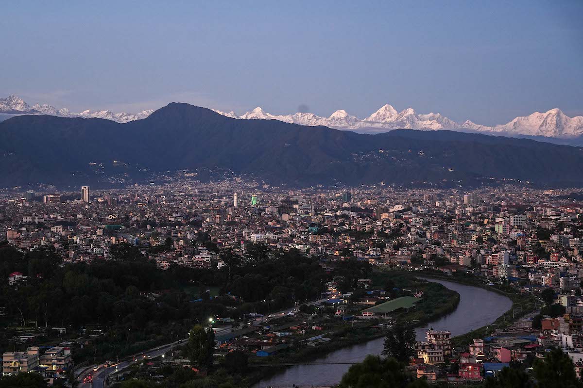 Kathmandu_Mountain12-1790514635.jpg