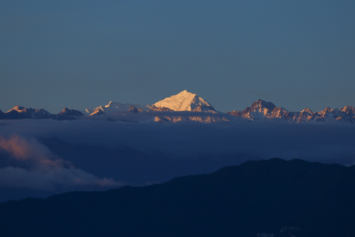 Kathmandu_Mountain2-1790514637.jpg