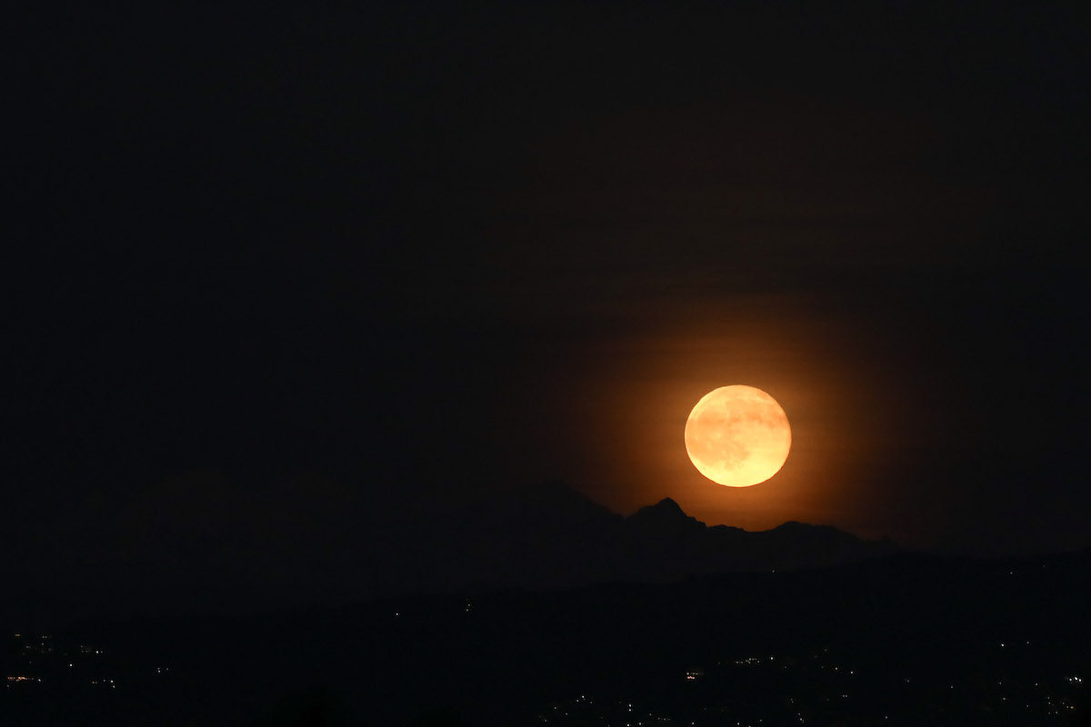 Kathmandu_Mountain5-1790514636.jpg